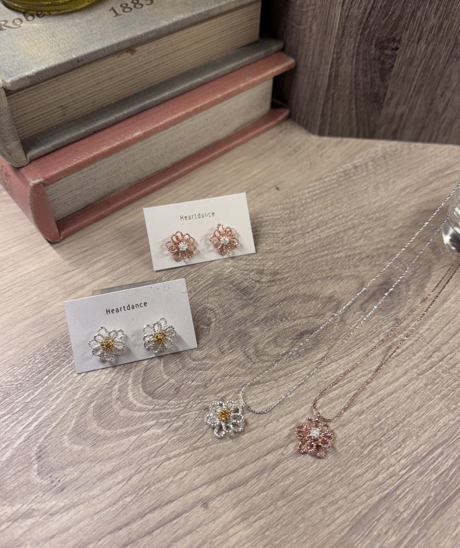 新作⭐︎ピアス&ネックレス